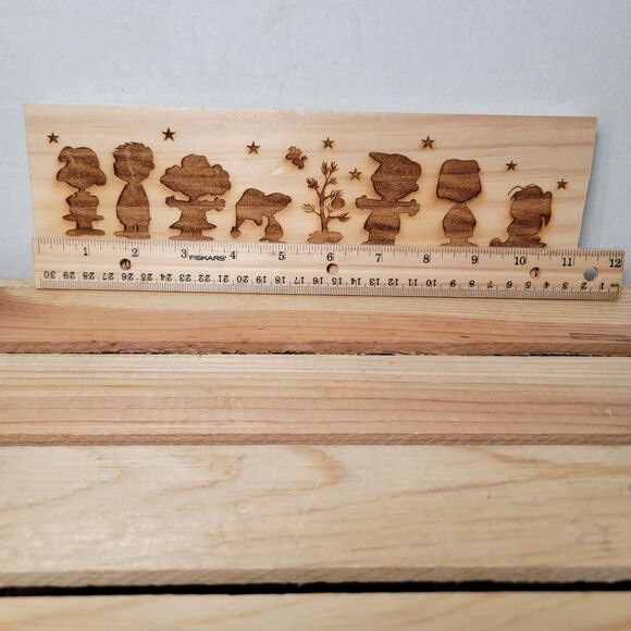 Peanuts Christmas Wooden Laser Etched Plaque 3.5" X 11" - Picture 3 of 3